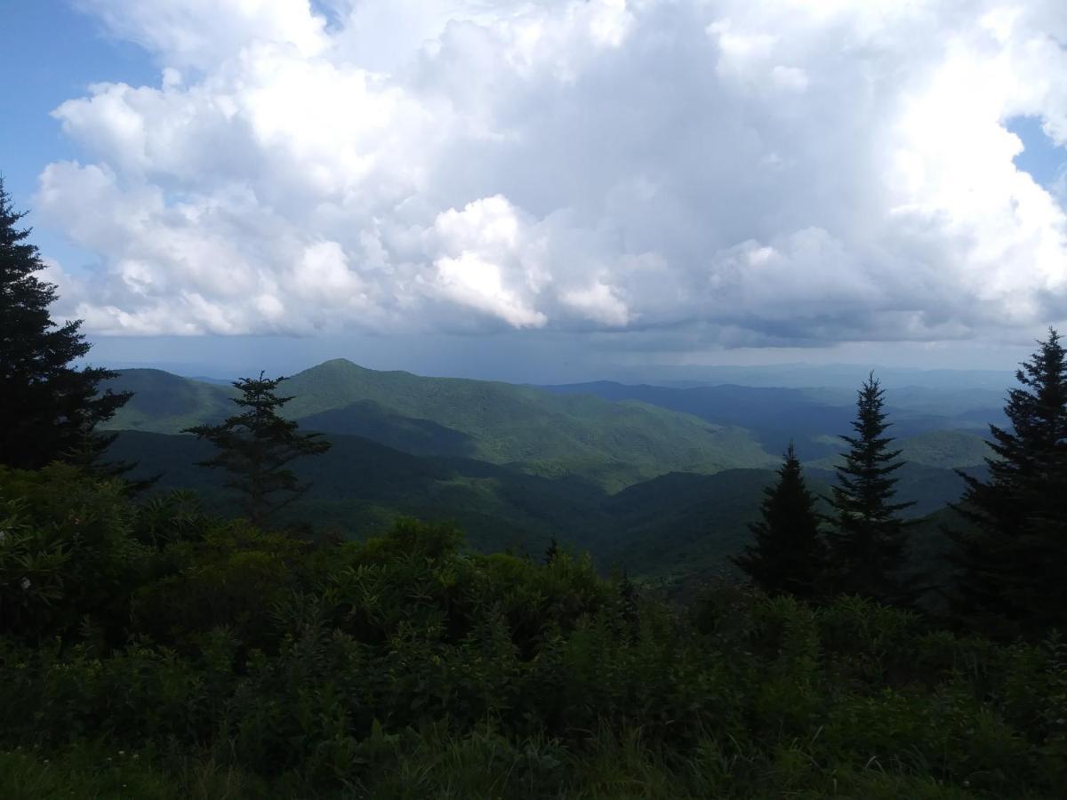 Two Rivers Cabins - The Mountaintop 브레바드 외부 사진